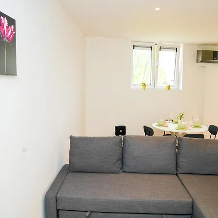 Modern 1br & 1lr Apartment, 10 Min Walk To Center * Gent
